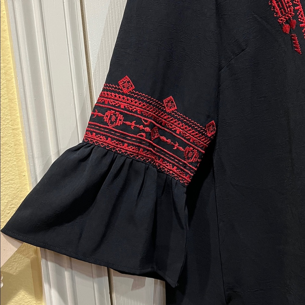 Calessa Womens Black Tunic Top with Red Embroidered Yoke Sz L Artsy Resortwear - Picture 4 of 11